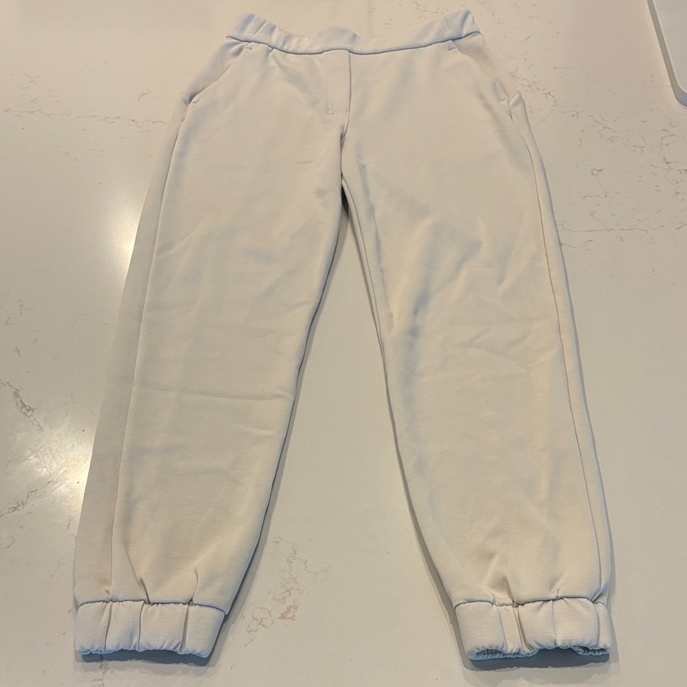 Lululemon Women’s Cream Jogger Pants